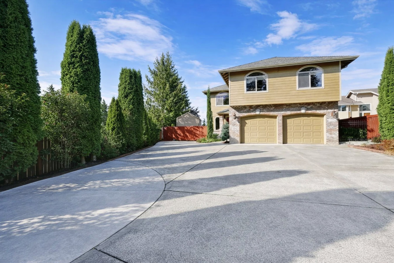 Concrete driveway building
